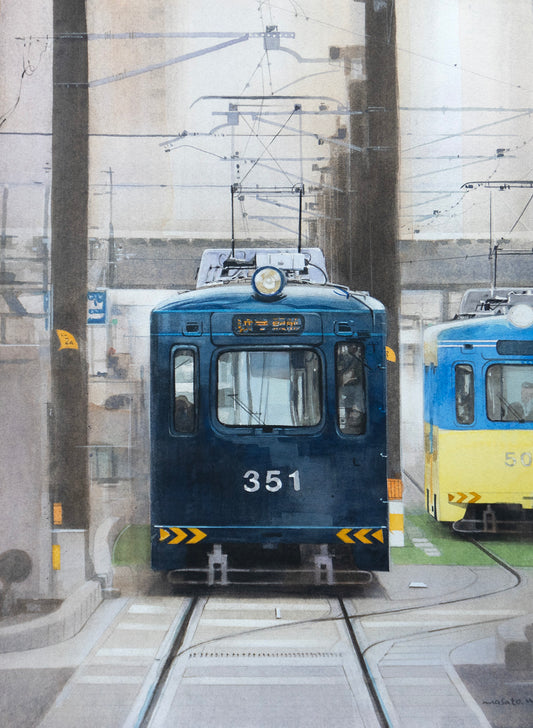 a-Dark blue tram/紺色の路面電車